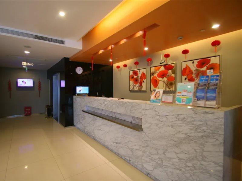 Jinjiang Changzhong Road Hotel 3*