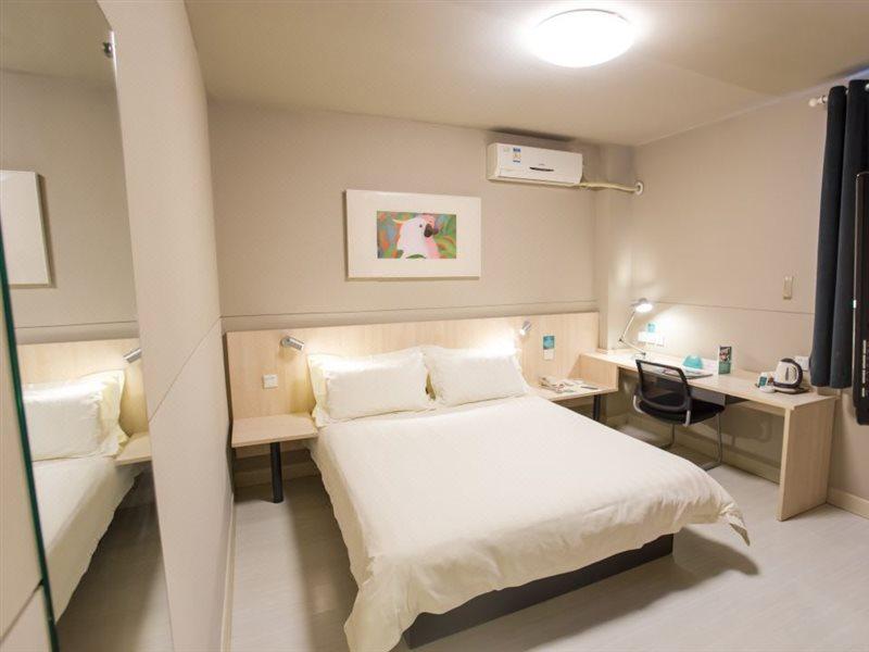 Jinjiang Minhang Industrial Park Wenjing Road Shanghai