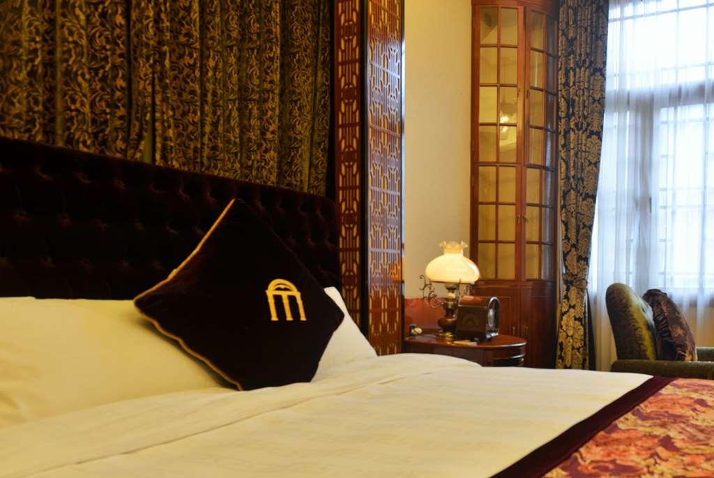 Mansion Hotel
