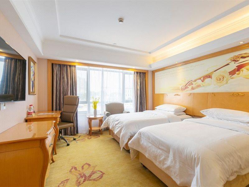 Vienna International Pudong New International Exbition Hotel