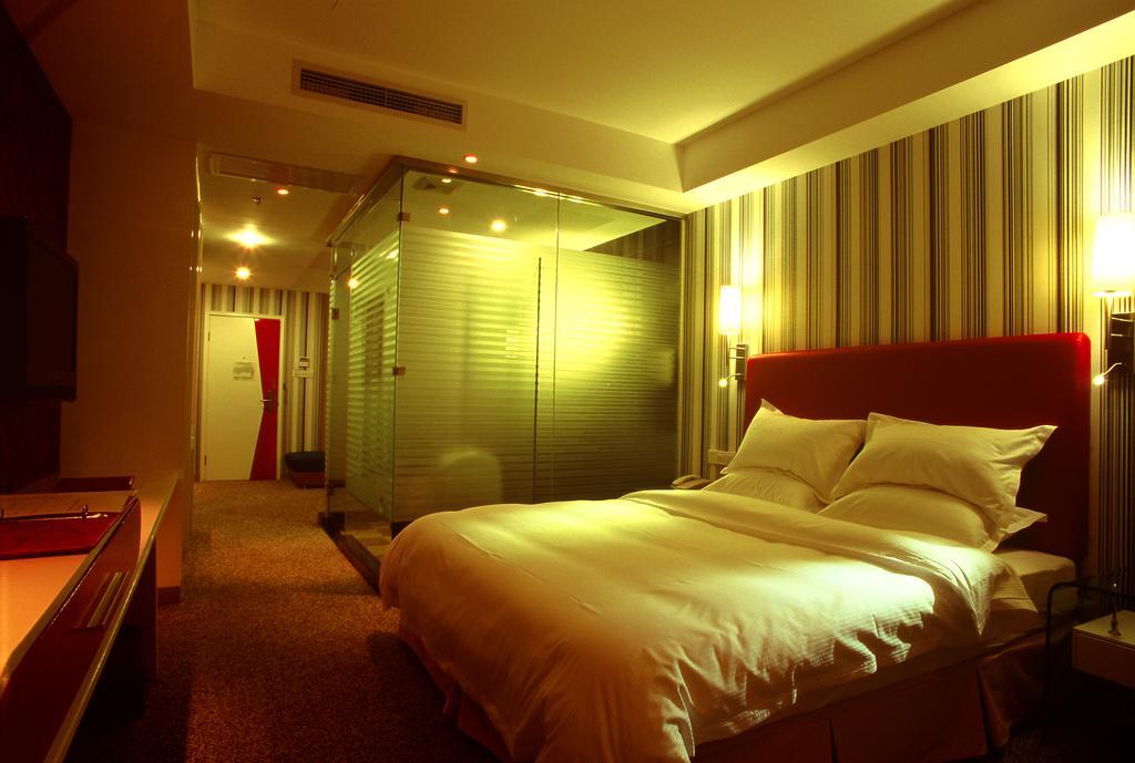 Fx At Jinshajiang Road Hotel