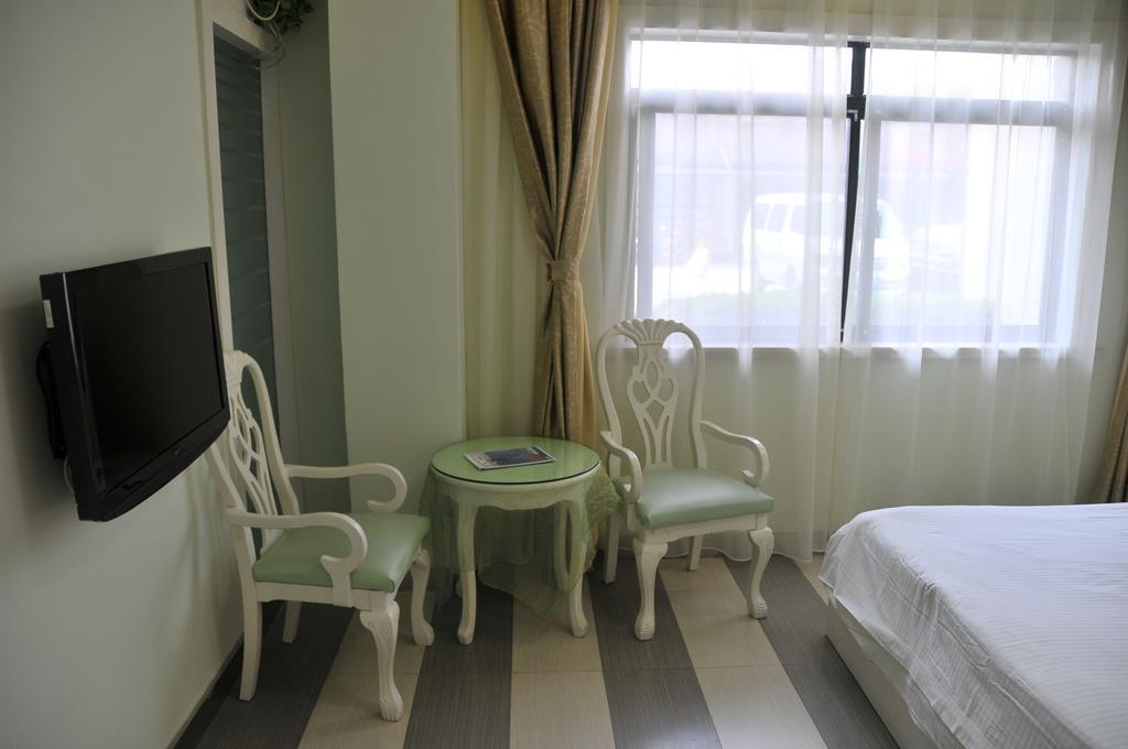 Blue House - Pudong International Airport 3*