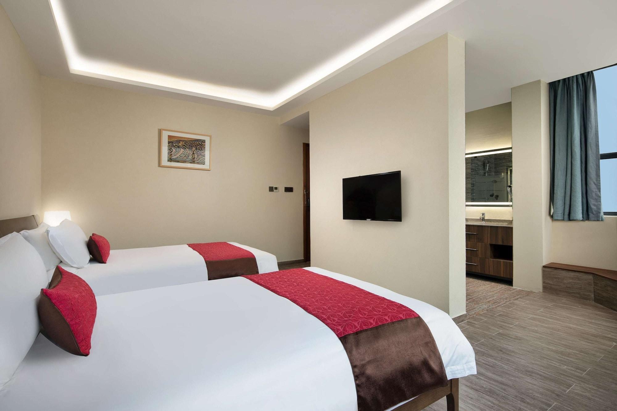 Hotel Ramada Encore By Wyndham Pudong Airport 3*