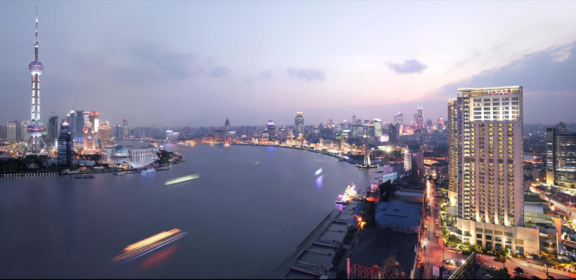 Hyatt On The Bund - A Grand Hyatt Hotel, Centrally Located At Huangpu River Banks In Downtown Hotel Shanghai