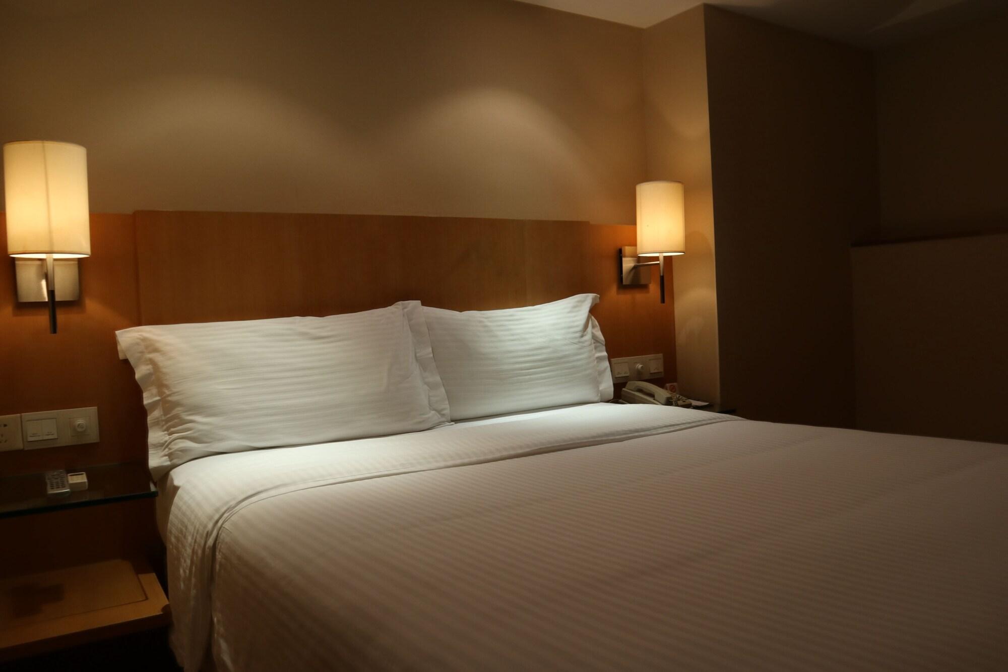 Hotel L'otel 4*