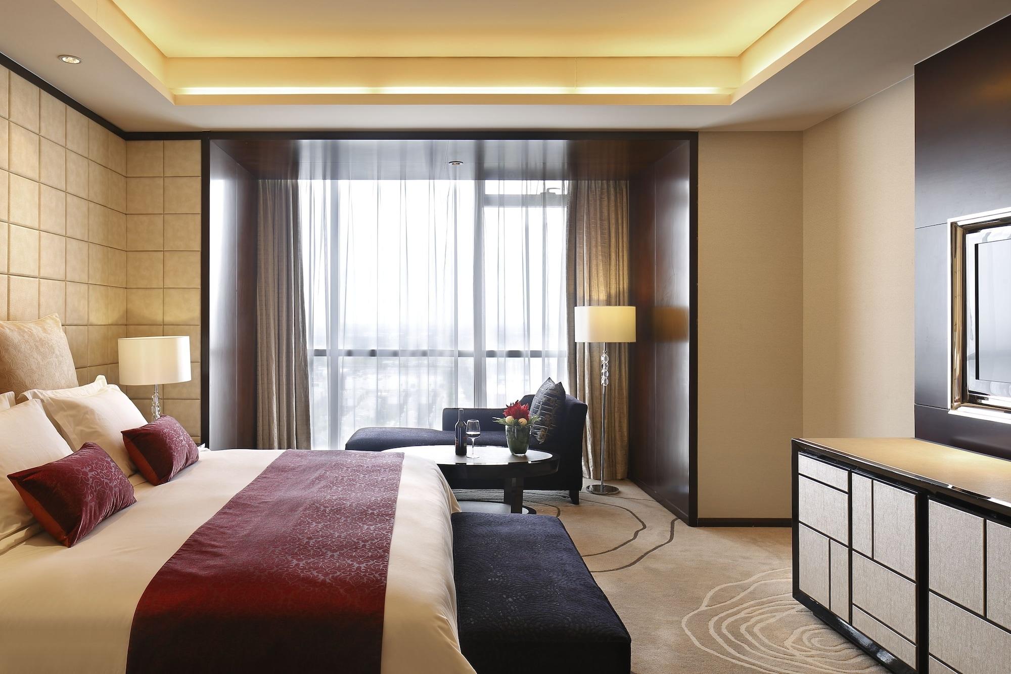Khách sạn The Qube -close To Pudong International Airport And Disney Land 5*