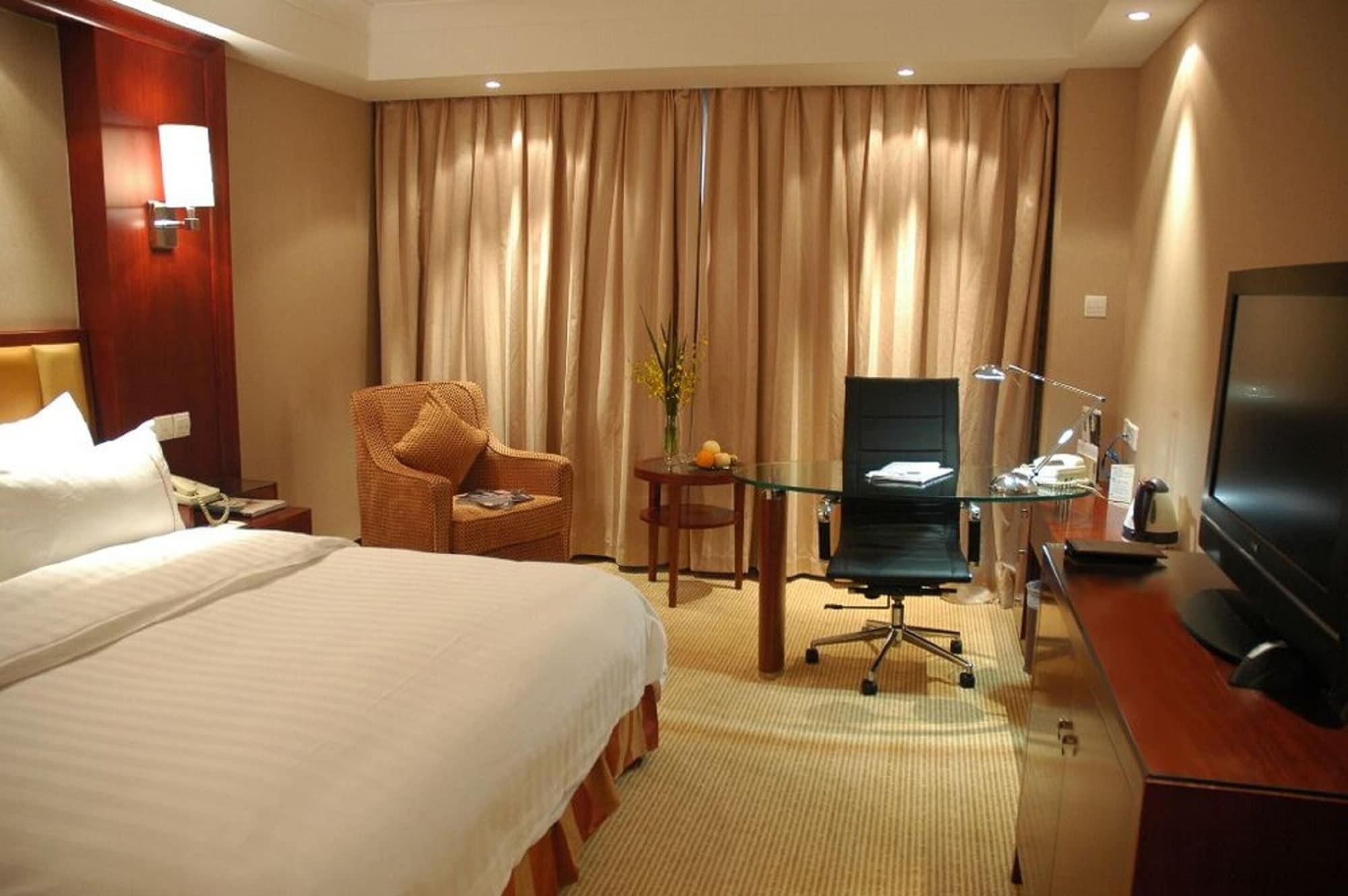 Hotel Jianguo 4*