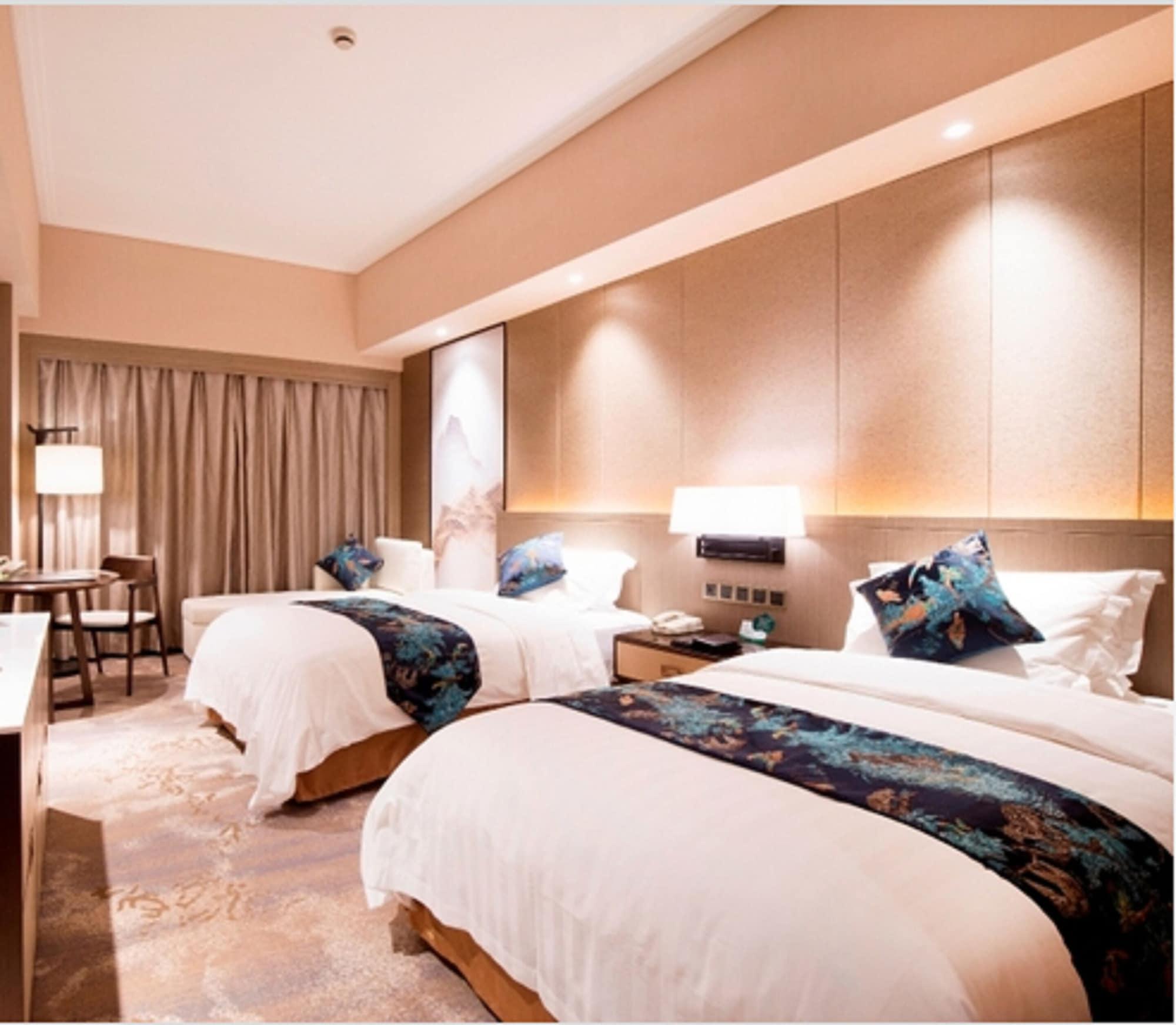 Hotel Jin Jiang Pine 4*