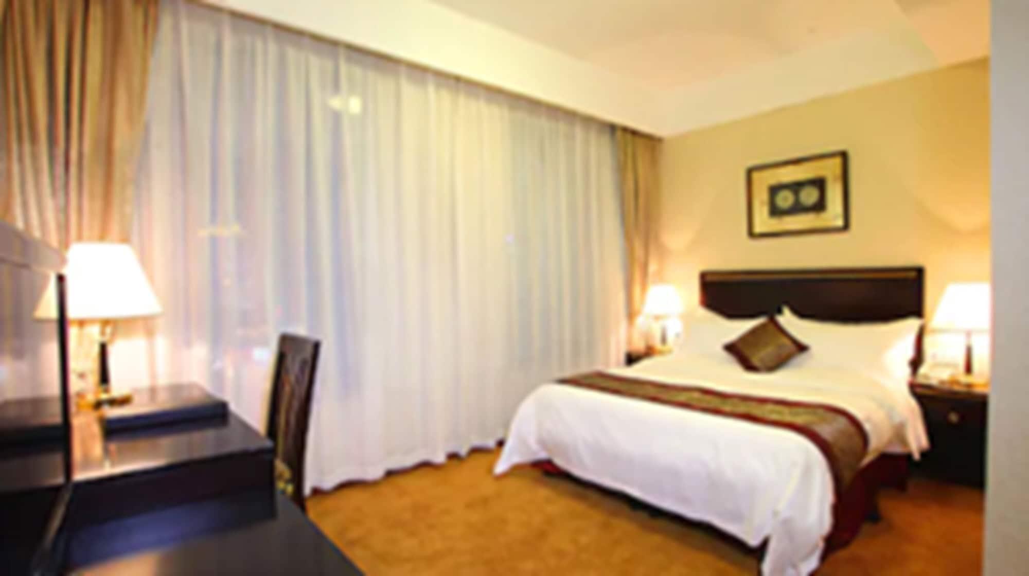 Aparthotel Eversunshine 4*