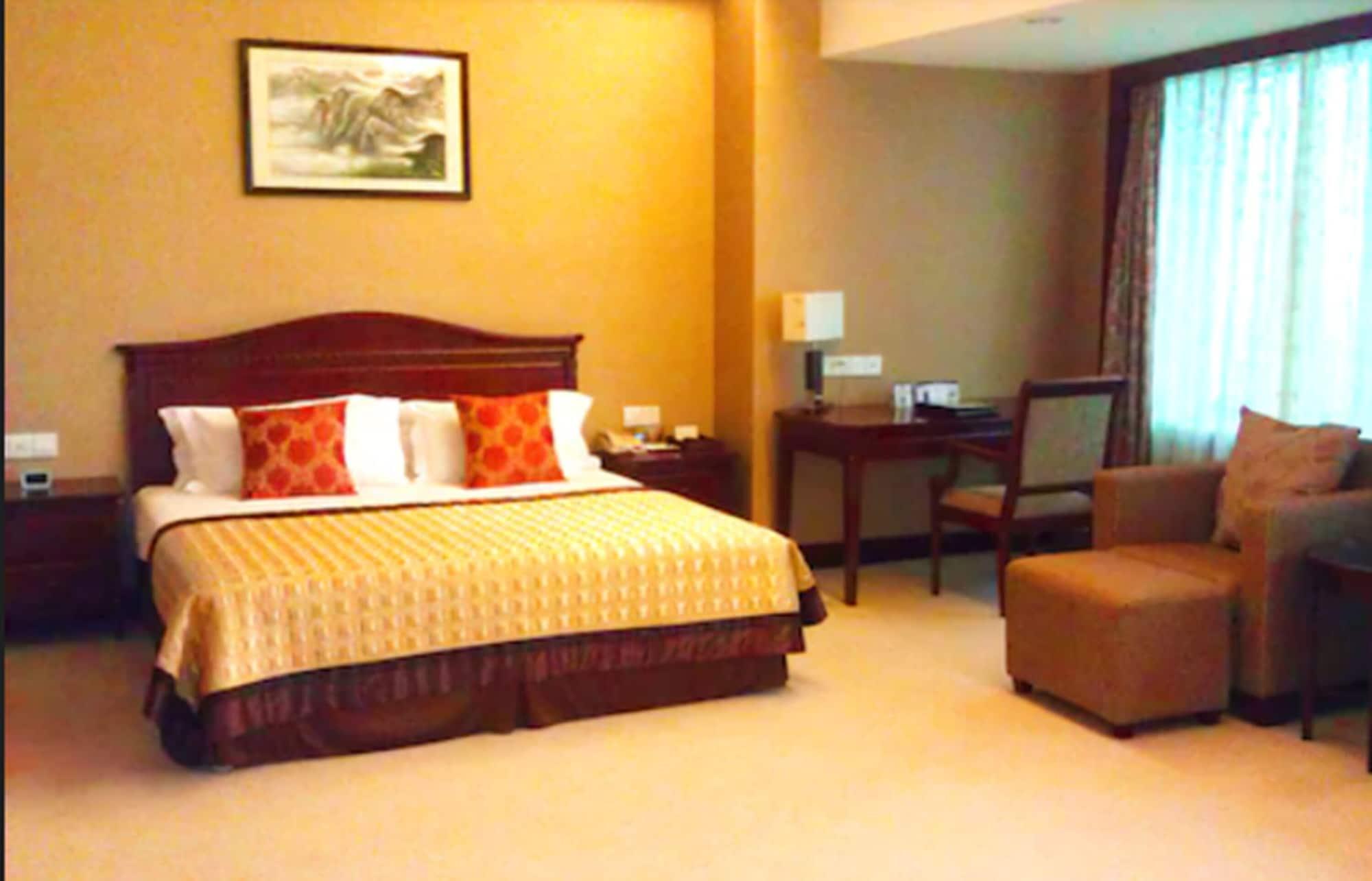 Hotel Howard Johnson Wyndham Leonora Plzaz 3*
