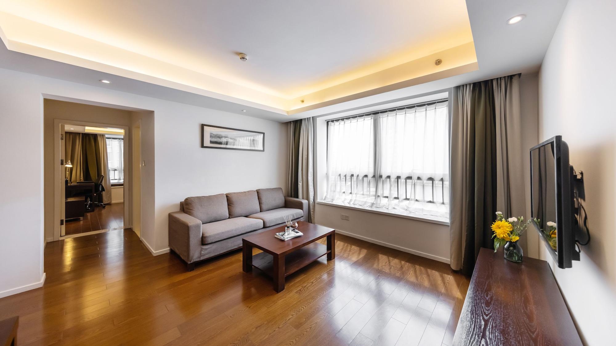 Starr Aparthotel