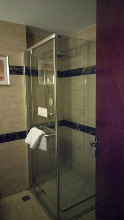 Jinfeng International Hotel 4*