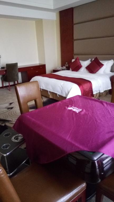 Hotel Jinfeng International 4*