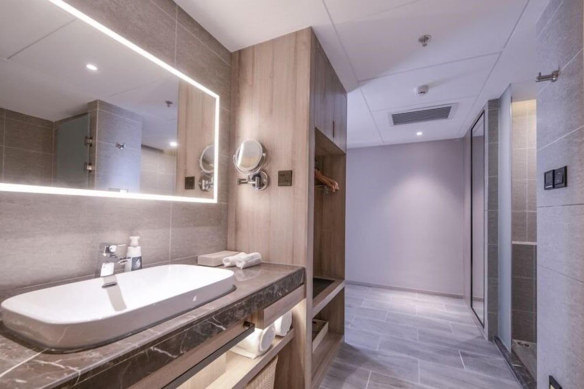 Hotel Atour New International Expo Center Shanghai