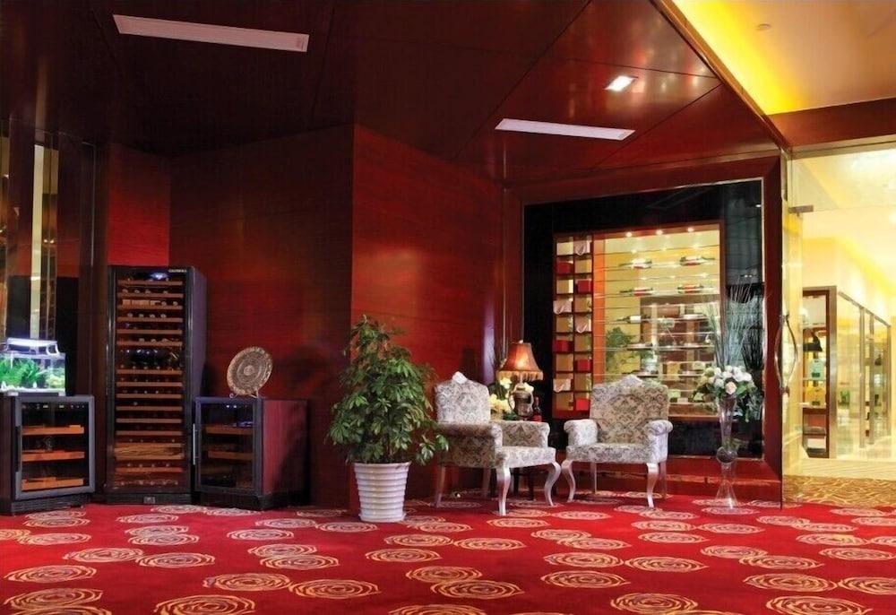 Khách sạn Yuloon