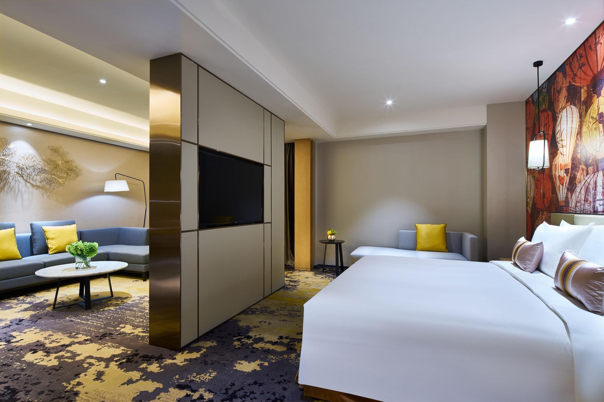 The Qube Sanjiagang - Offer Pudong International Airport And Shuttle Hotel 5*