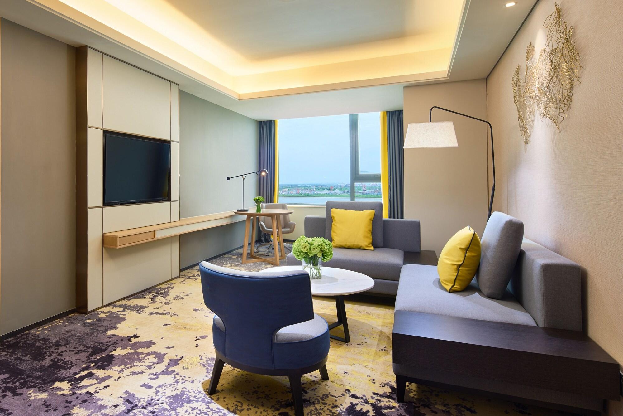 The Qube Sanjiagang - Offer Pudong International Airport And Shuttle Hotel