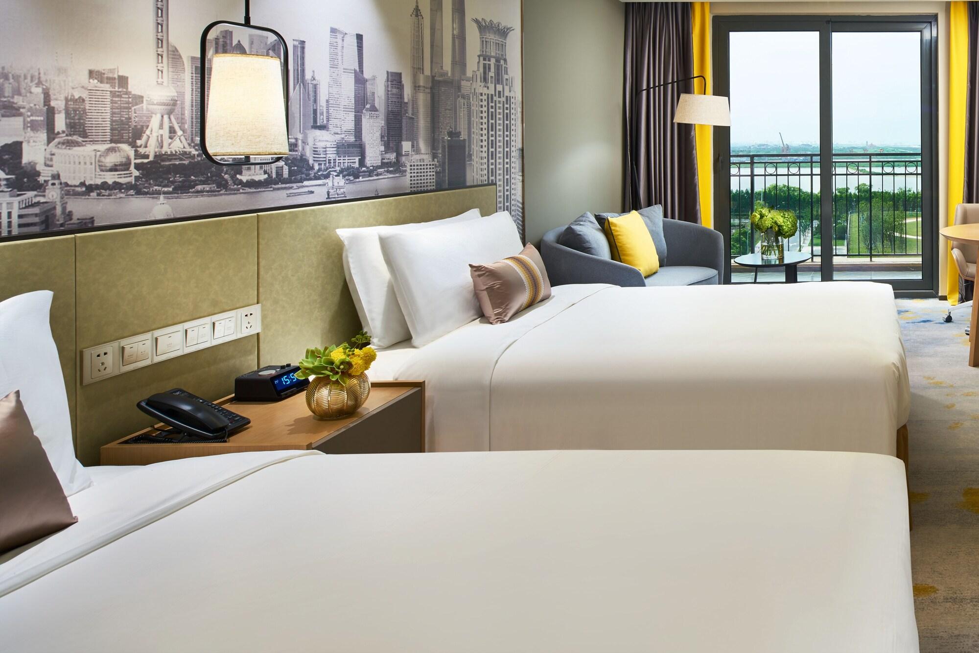 The Qube Sanjiagang - Offer Pudong International Airport And Shuttle Shanghai