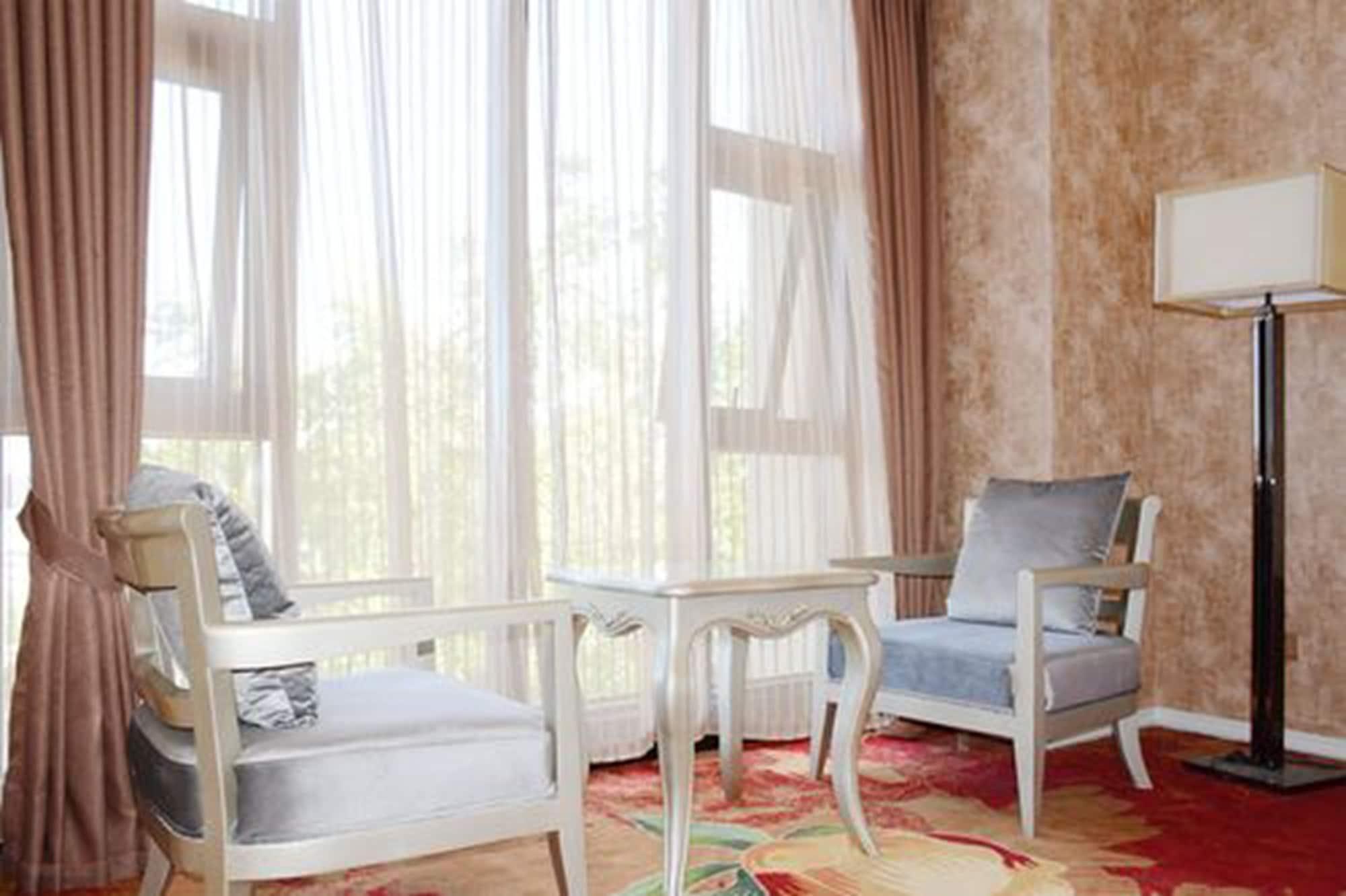 Ramada Encore Pudong Hotel 3*