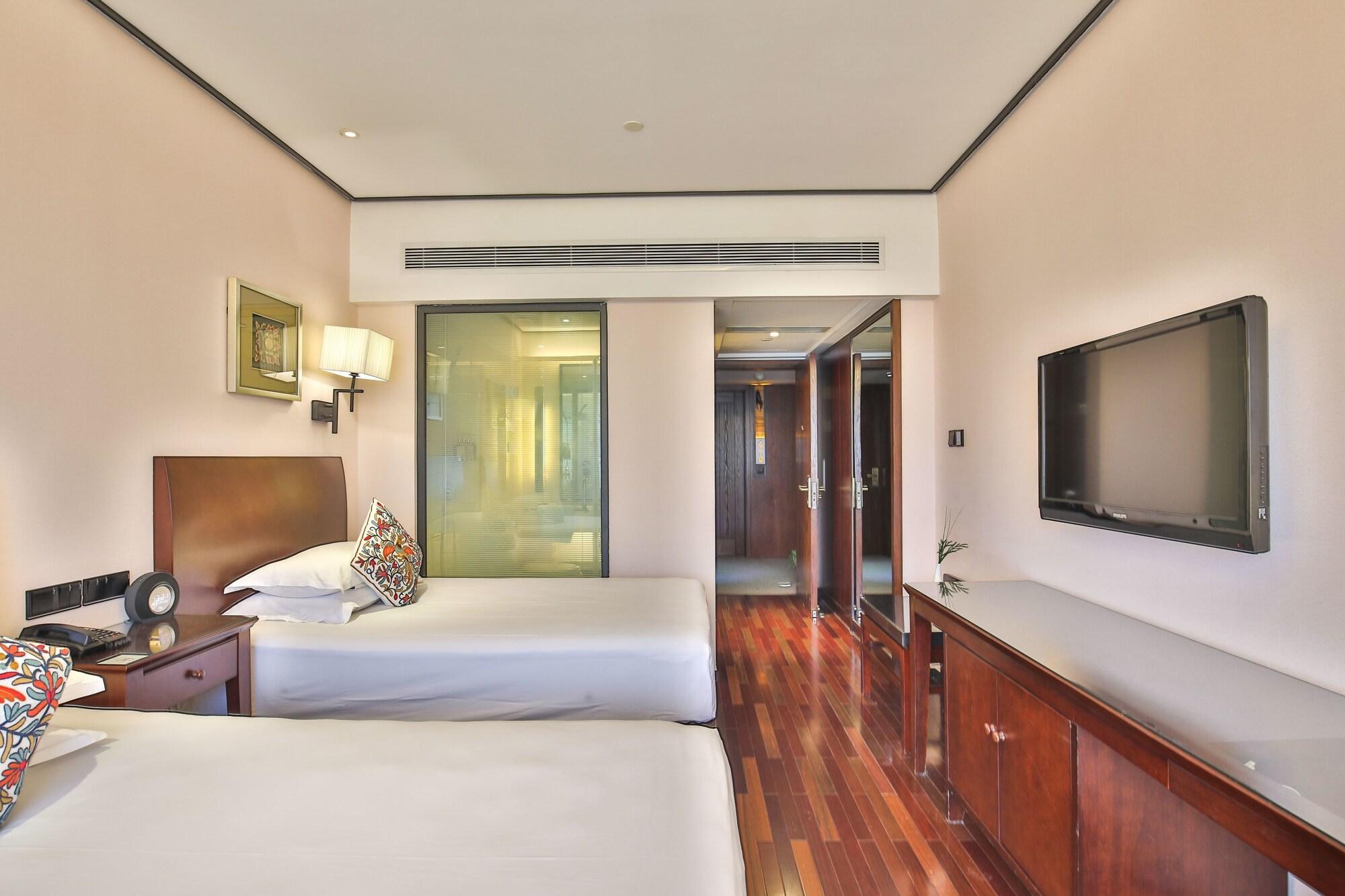 Ssaw Boutique Bund 4*