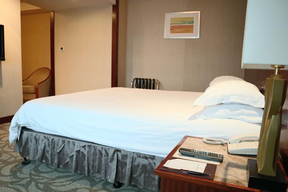Everbright International Otel 4*