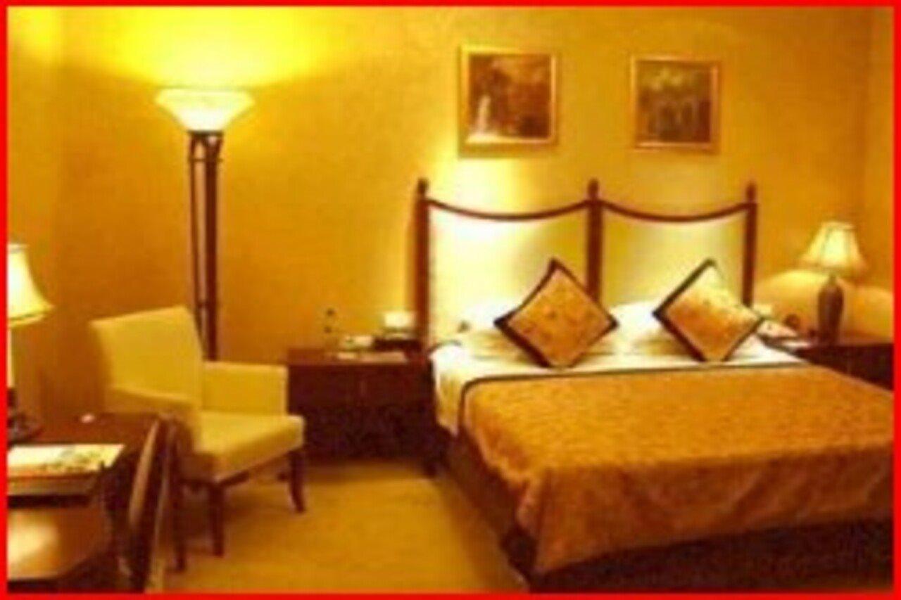 The Bund Riverside 4*