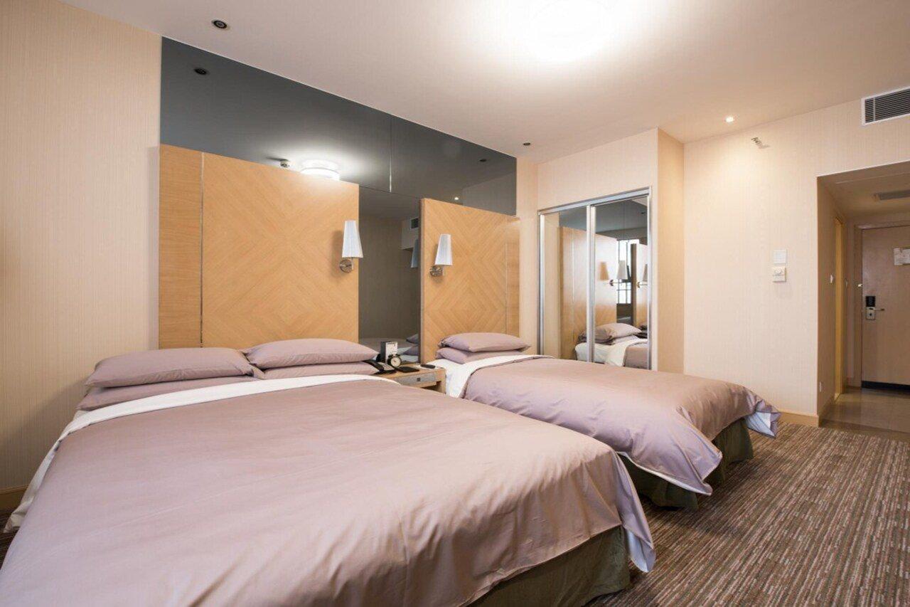 Hotel Regal East