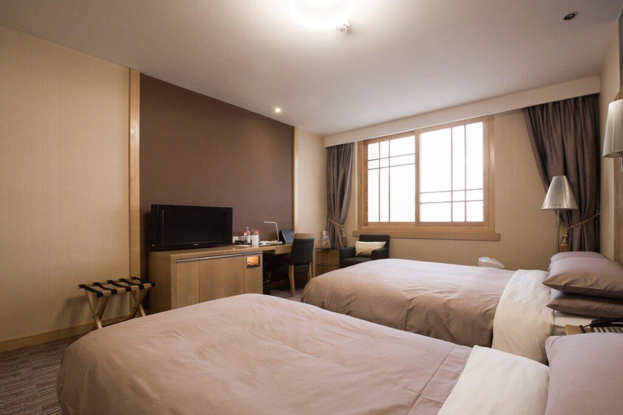 Hotel Regal East 4*