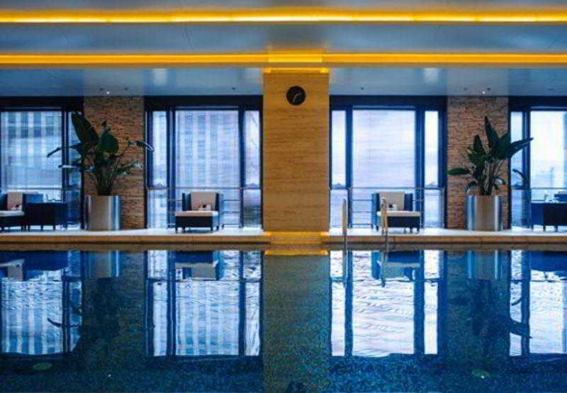 Renaissance Caohejing Hotel 5*
