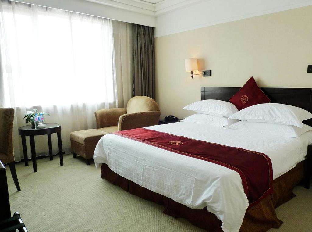 Hongluyuan Ningjiang Grand 3*