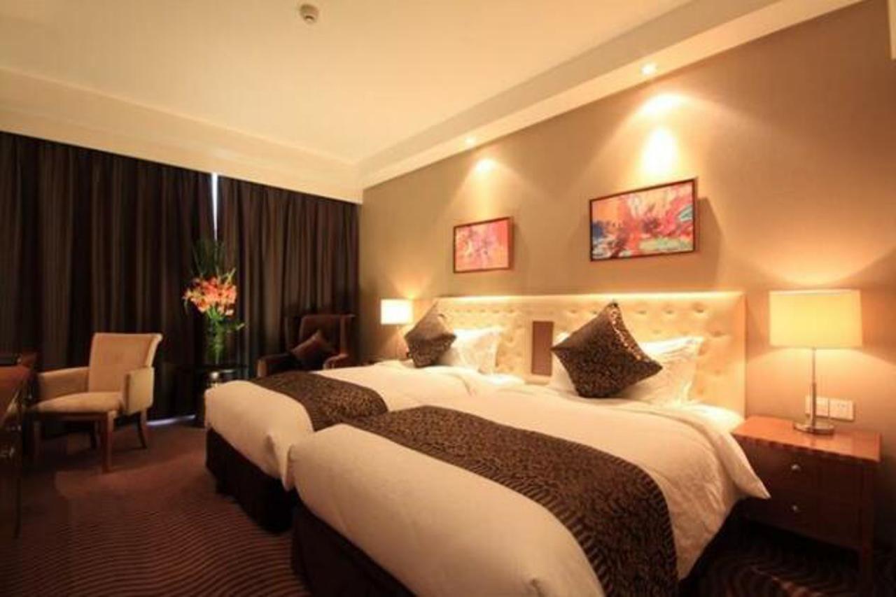 Hotel Pudong International Talent City Hotel 4*