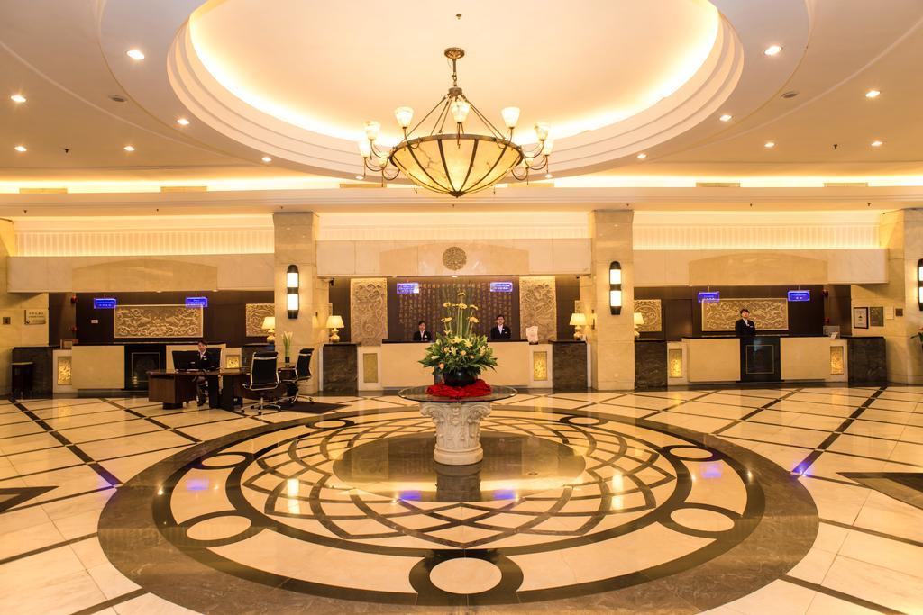 Hotel Regal East 4*