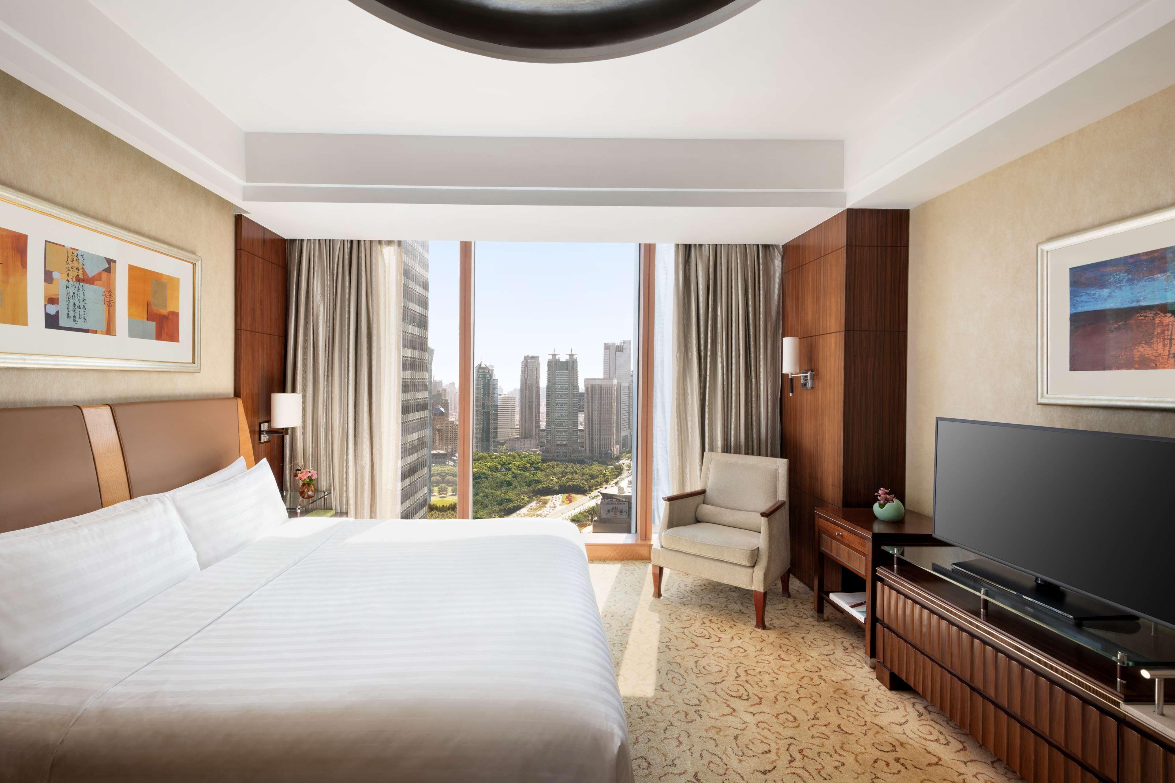 Pudong Shangri-la, 5*