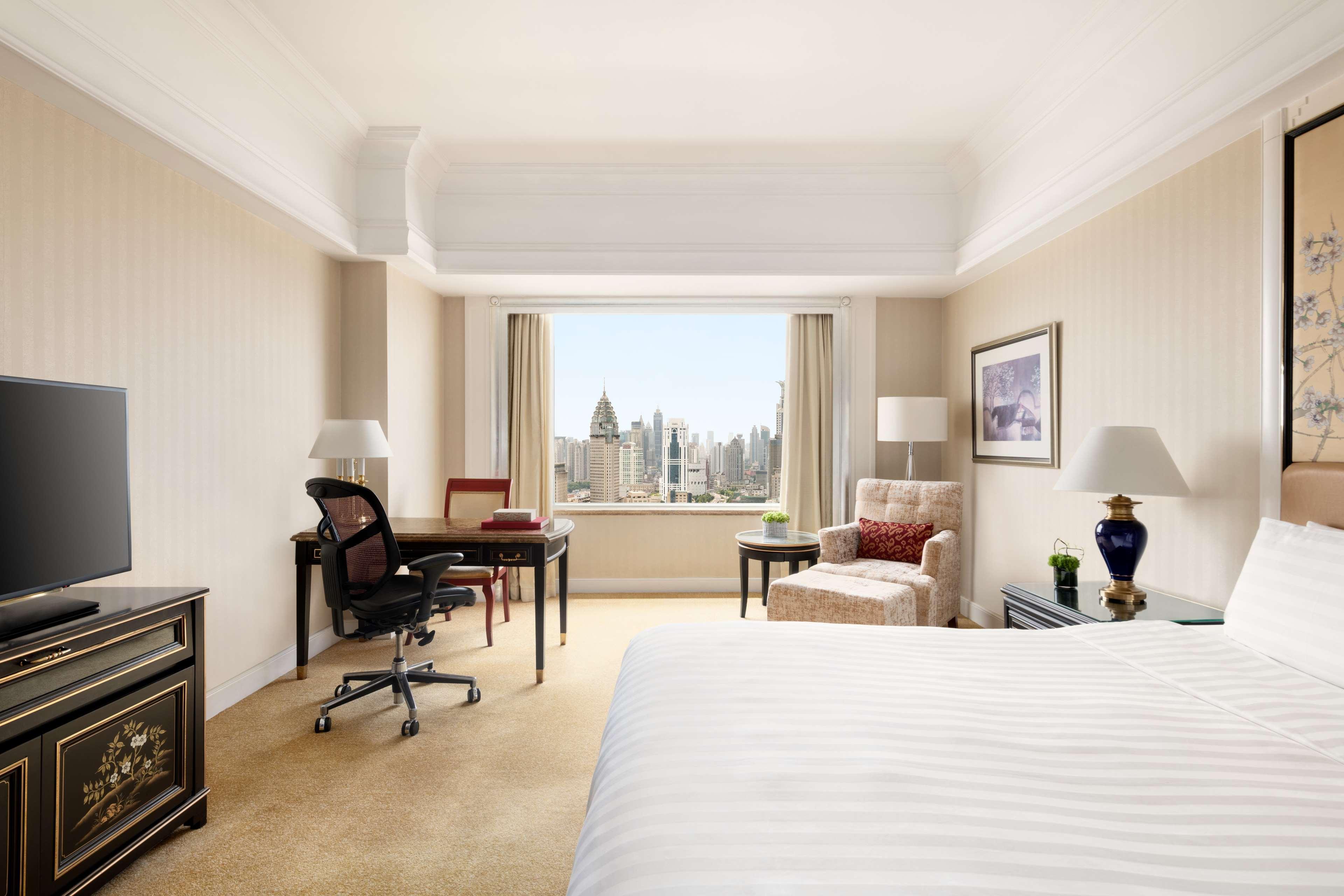 Pudong Shangri-la, 5*