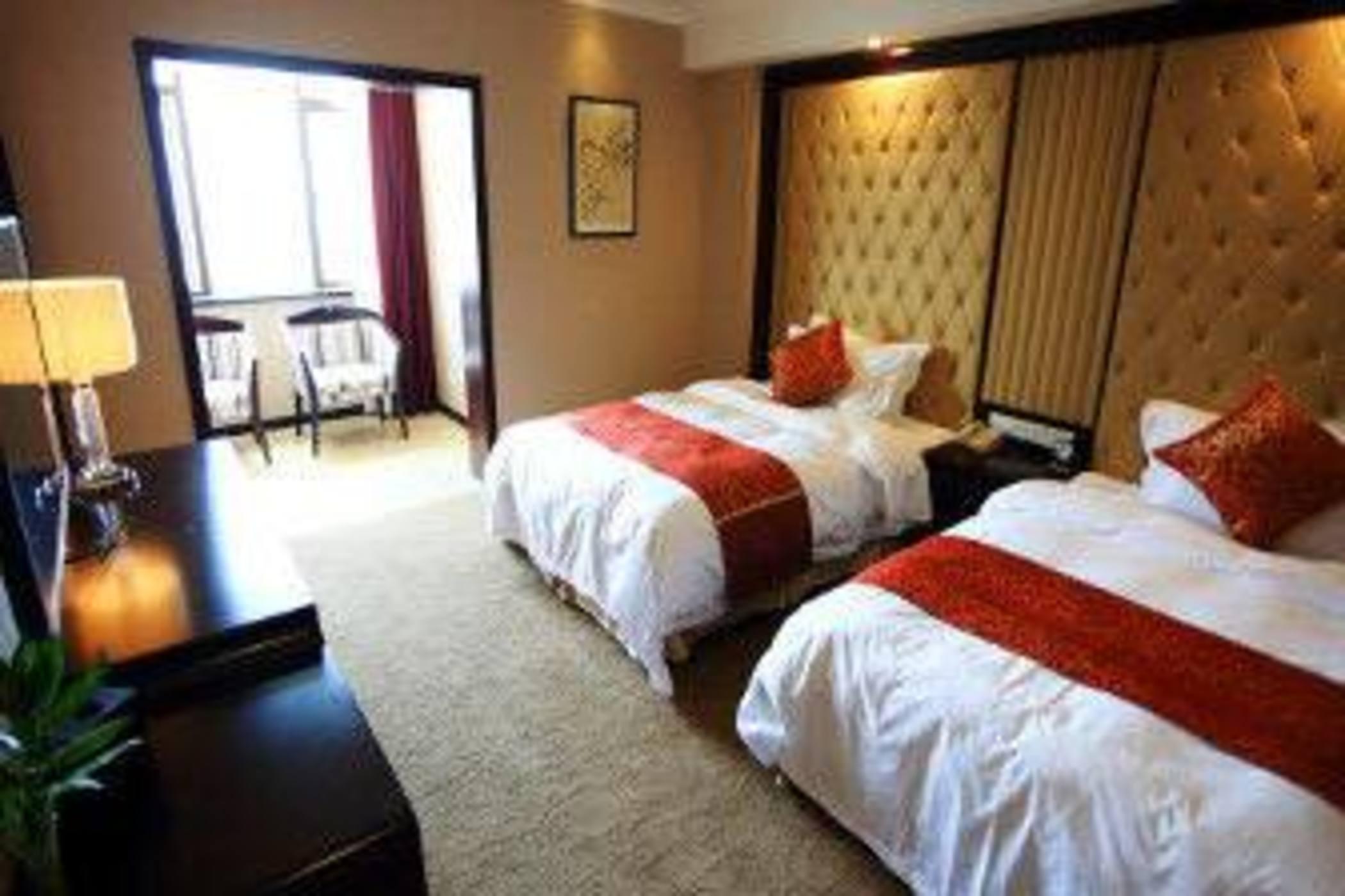 Ramada Encore 4*