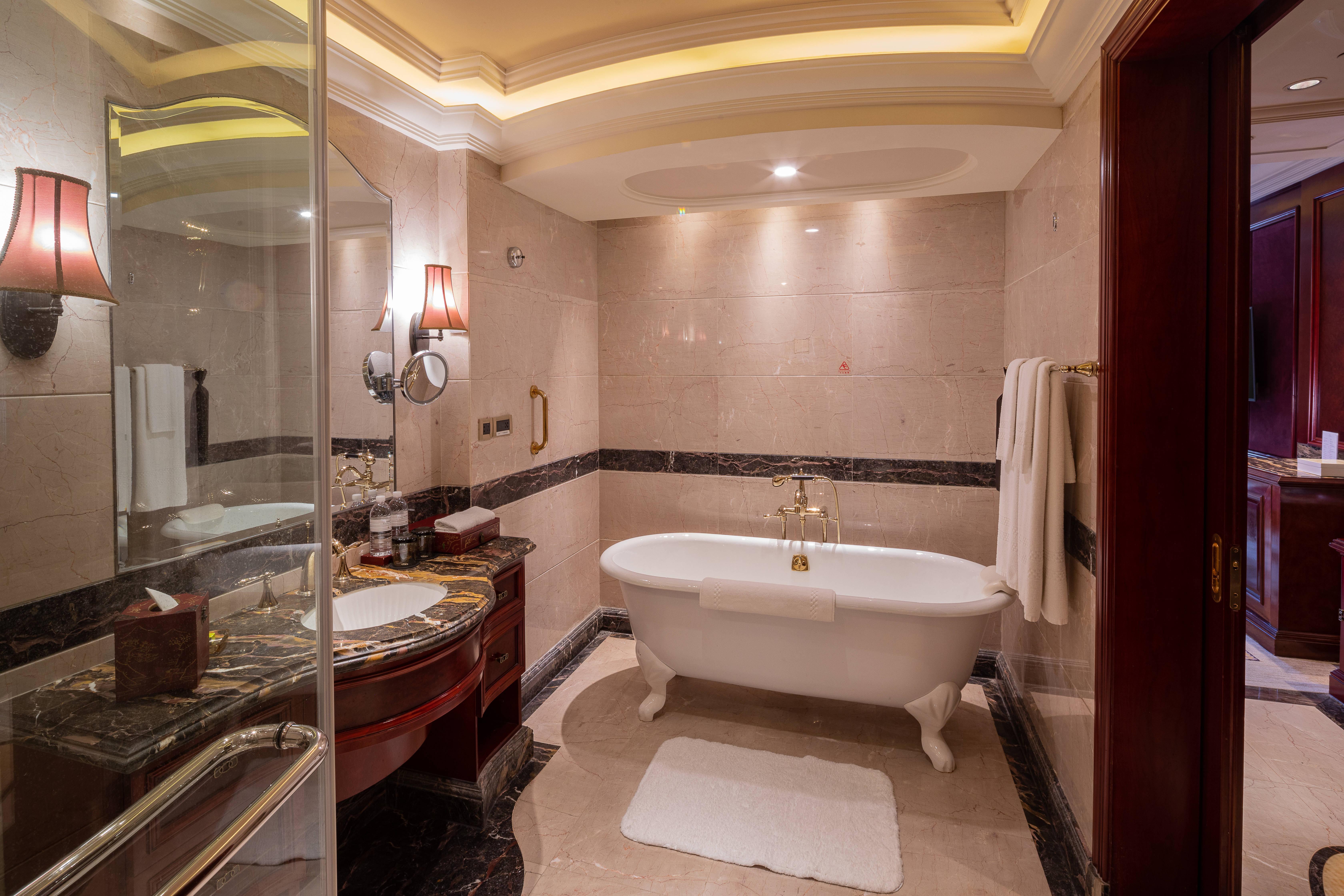 Intercontinental Ruijin By Ihg - Downtown Historic Iconic Garden 5*