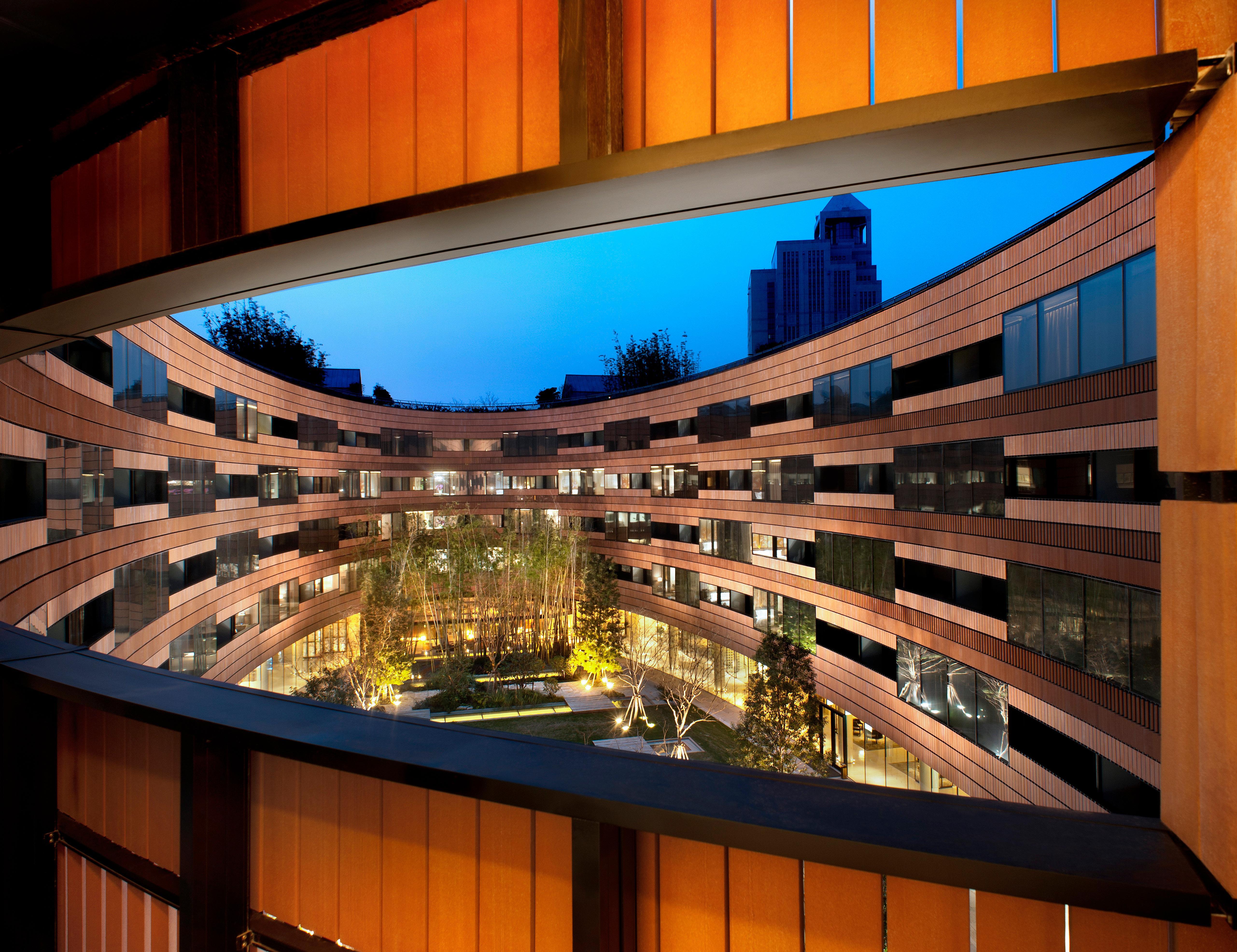 Hualuxe Twelve At Hengshan Hotel 5*