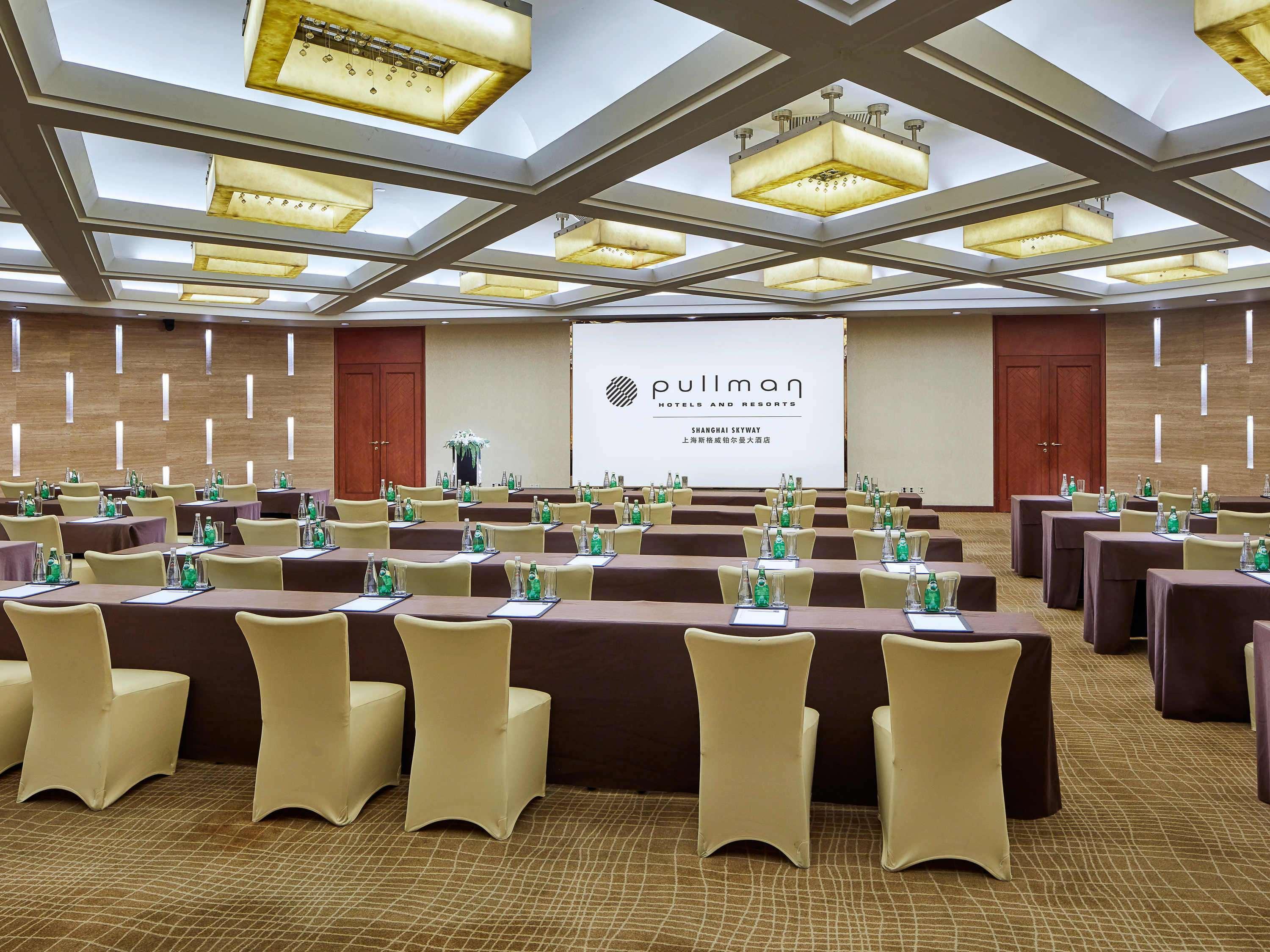 Pullman - In Xintiandi & Yu Garden Area 5*