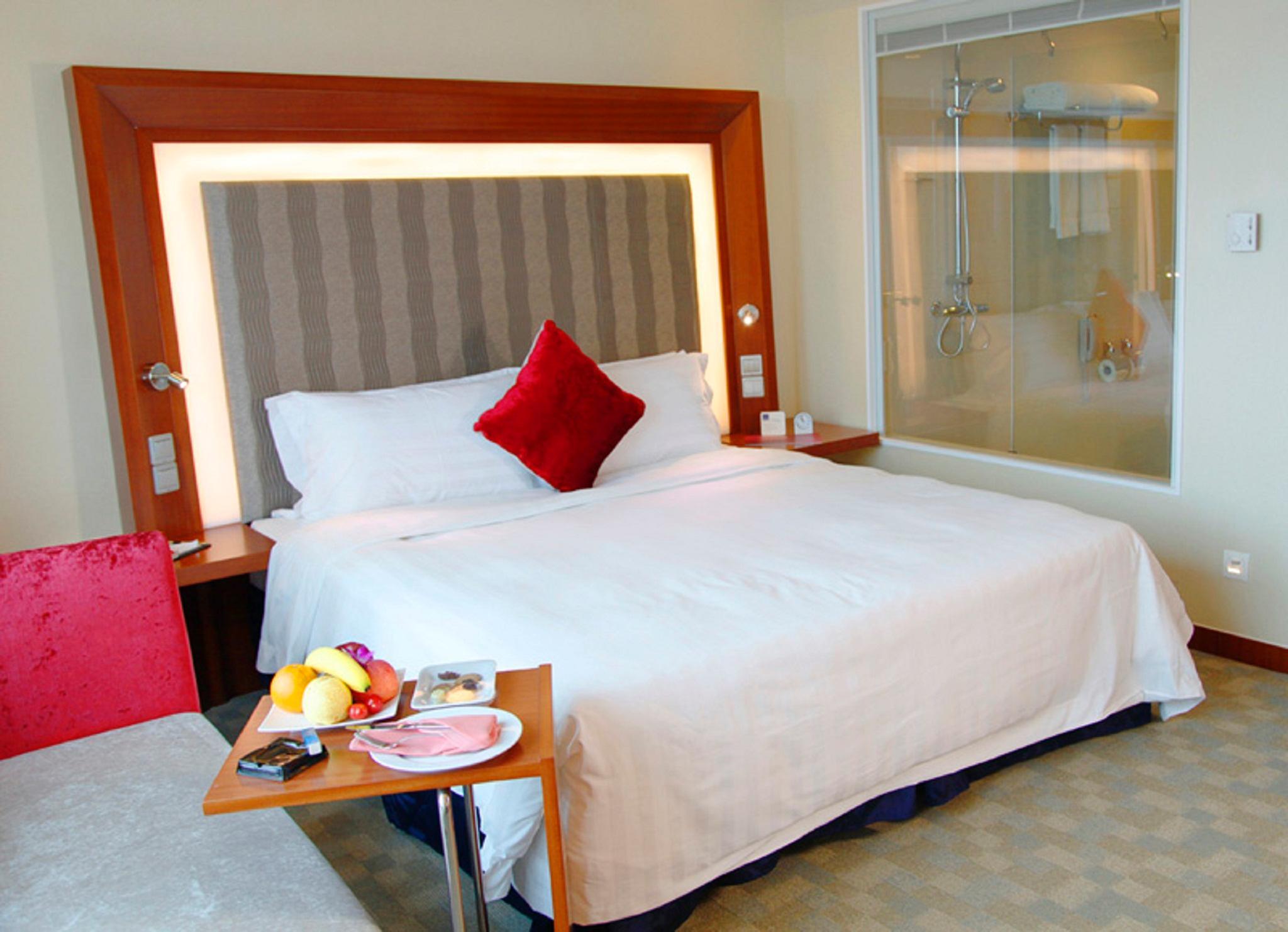 Novotel Atlantis - Breakfast In The Clouds With River View In The Revolving Restaurant & 24hours Free Self-laundry Hotel 4*
