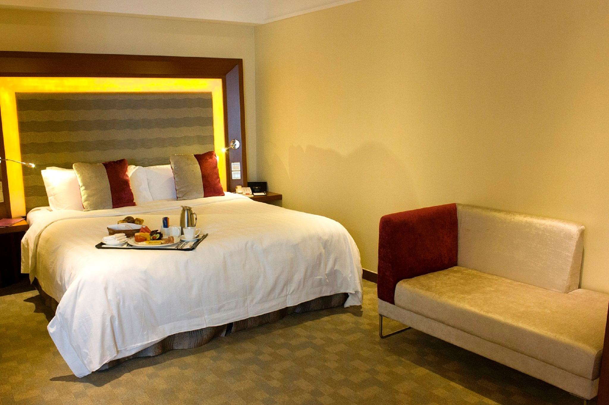 Hotel Novotel Atlantis - Breakfast In The Clouds With River View In The Revolving Restaurant & 24hours Free Self-laundry 4*