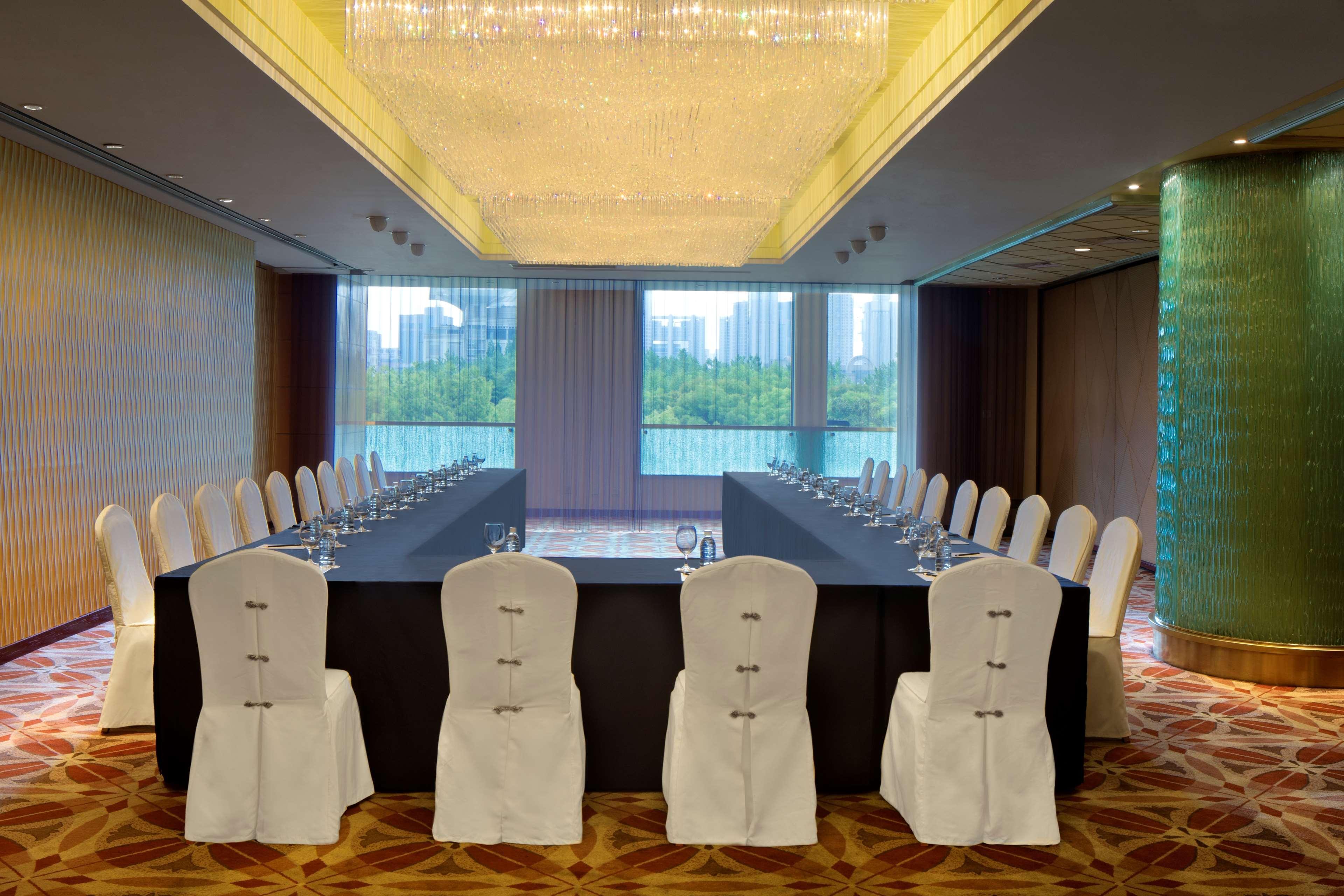 Radisson Blu New World