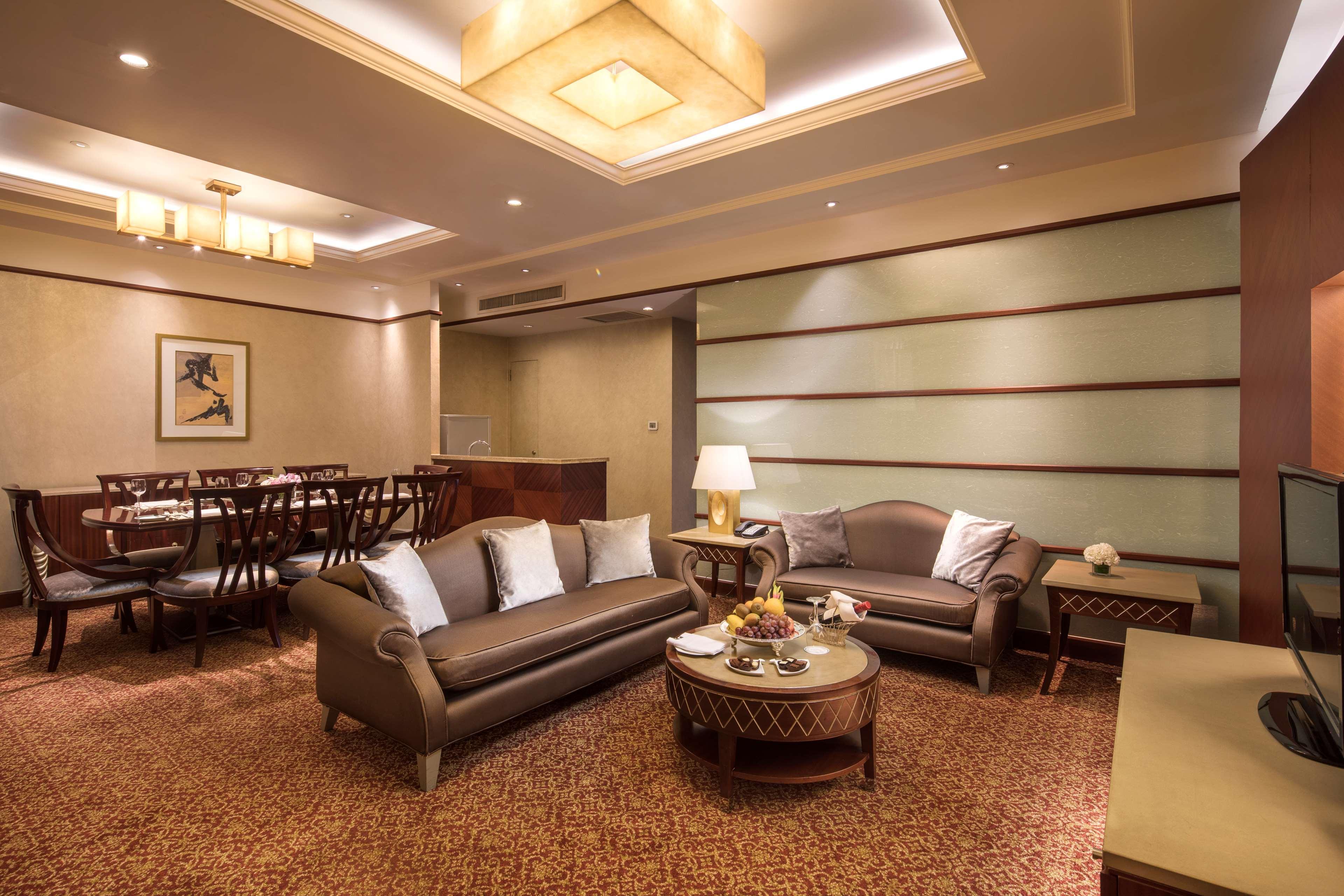 Radisson Blu New World