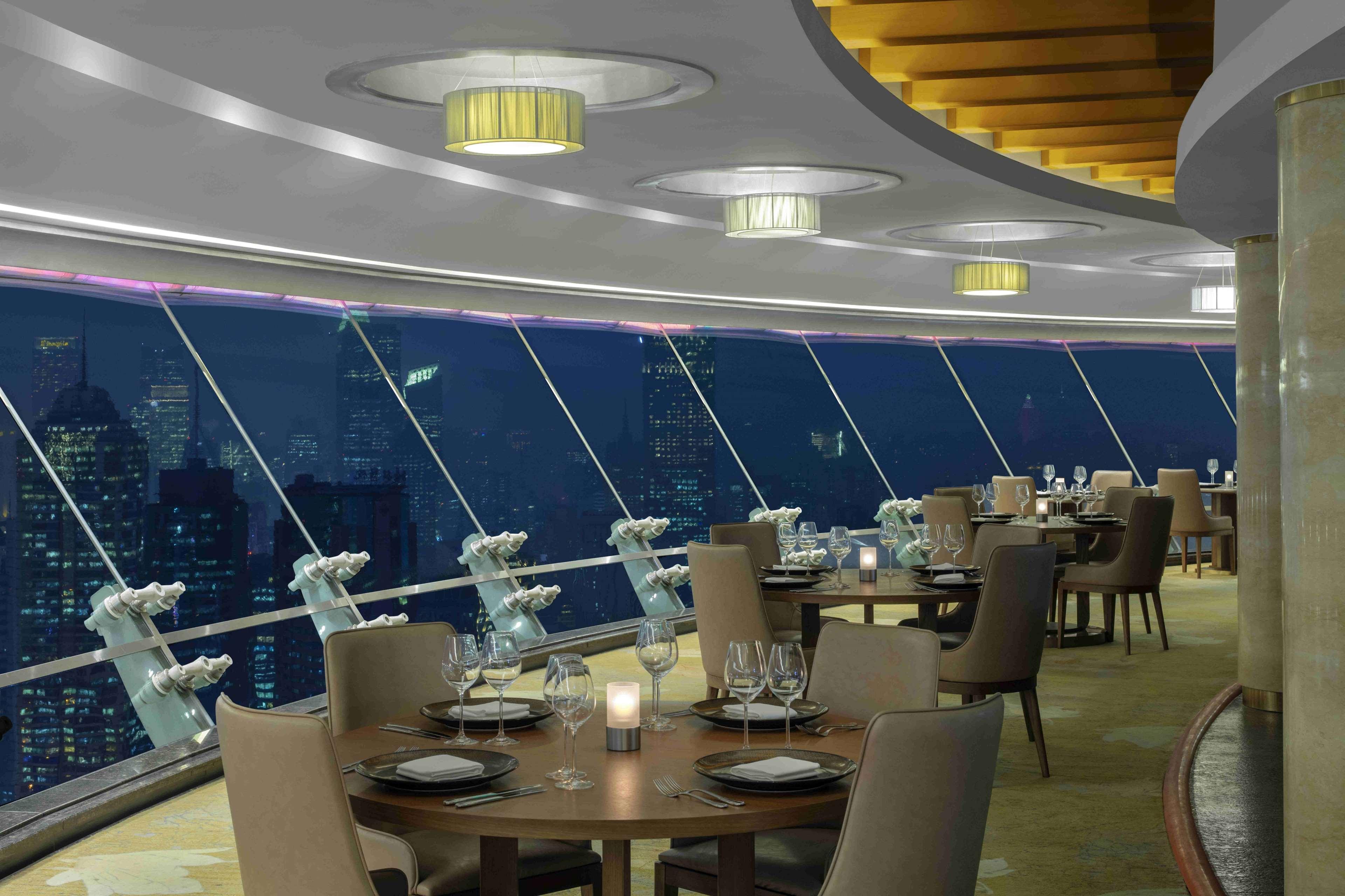 Hotel Radisson Blu New World 5*