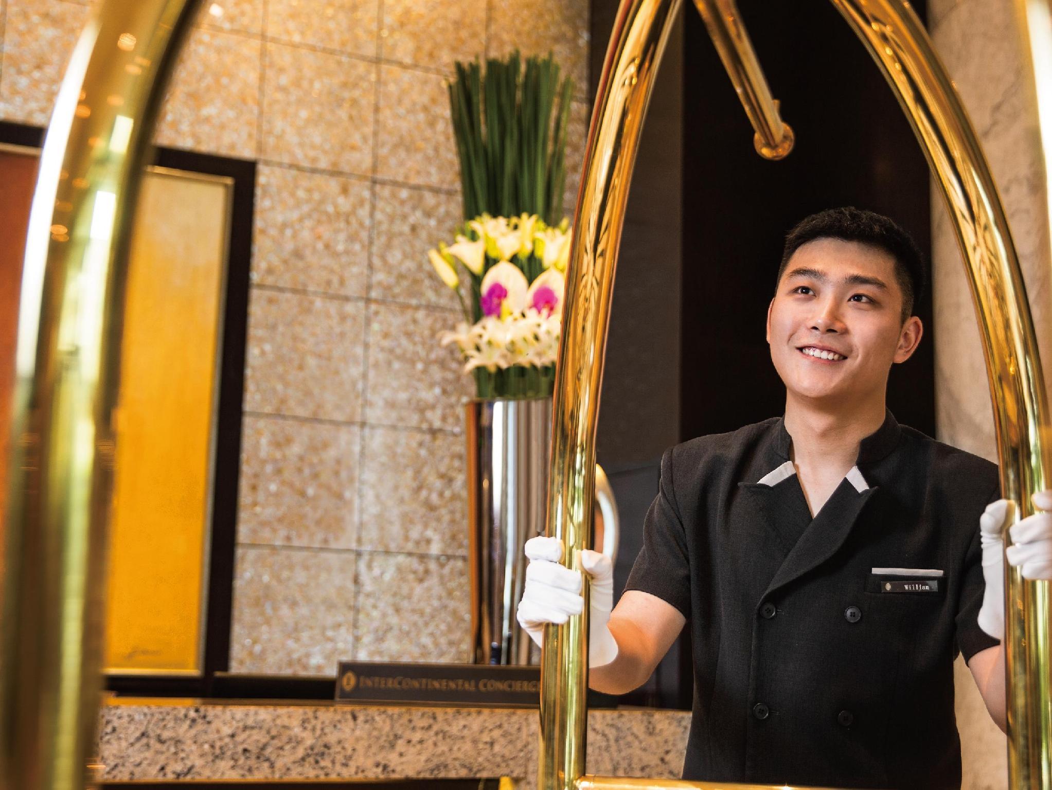 Intercontinental Pudong By Ihg Hotel Shanghai