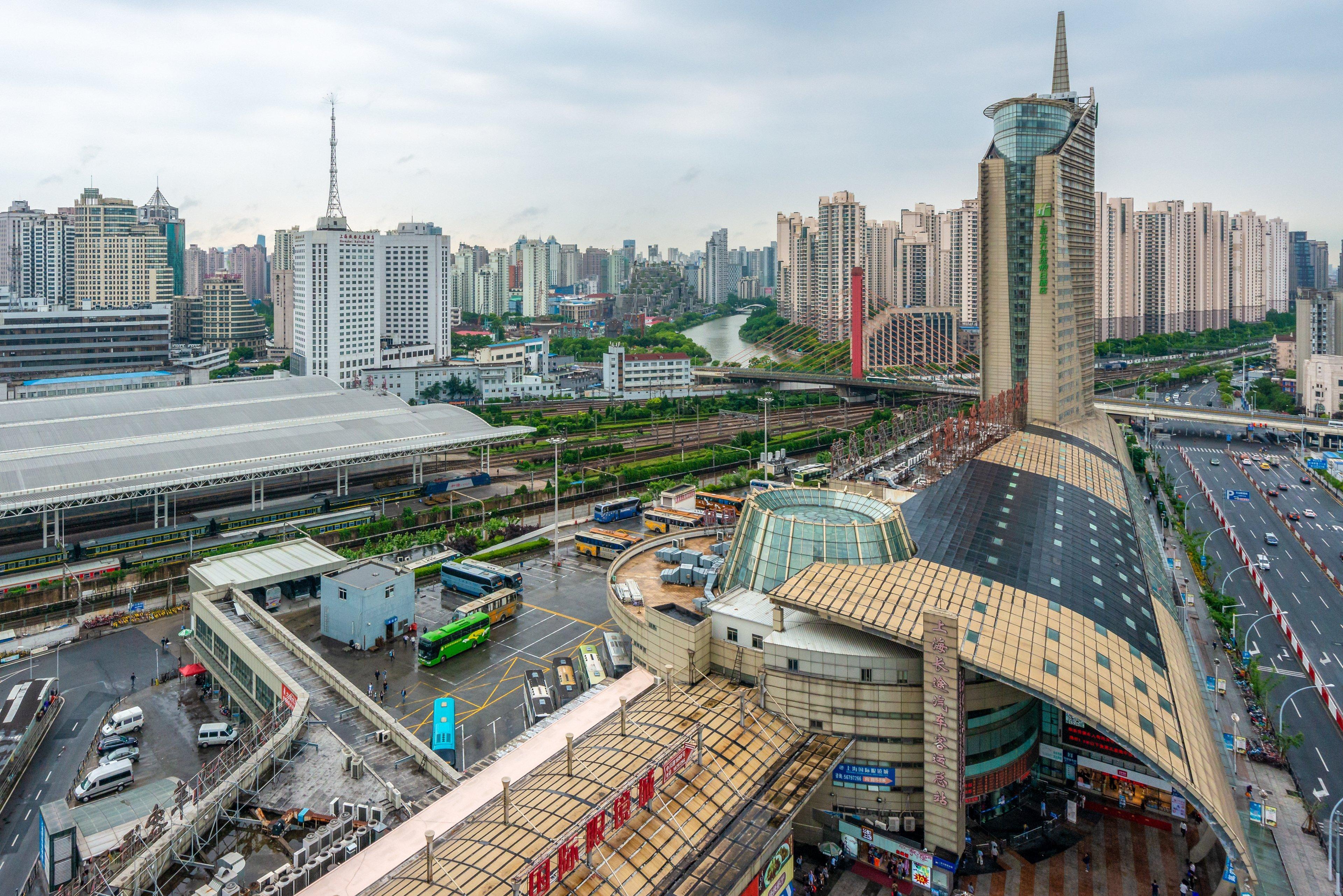 Holiday Inn Shanghai Jing'An 5*