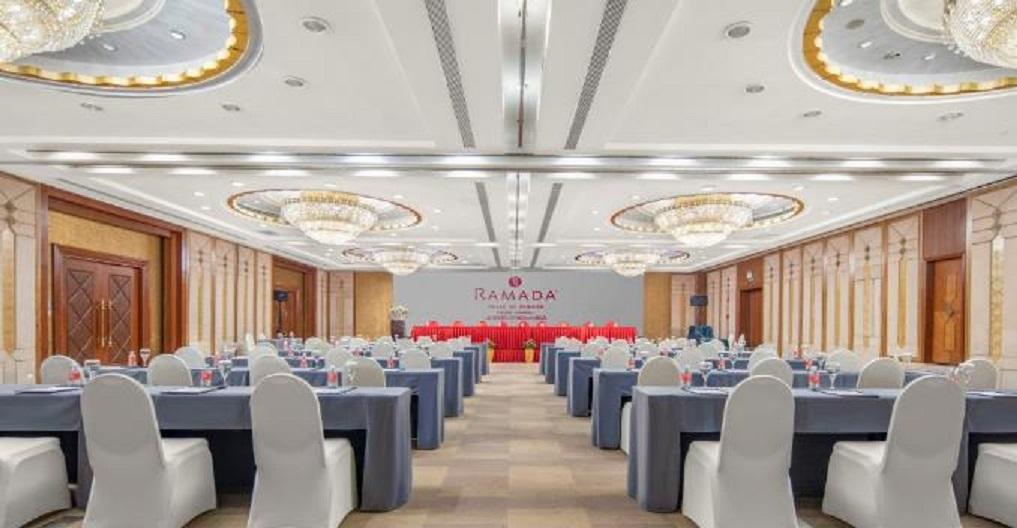 Ramada Plaza Pudong Airport - A Journey Starts At The Pvg Airport 4* Shanghai