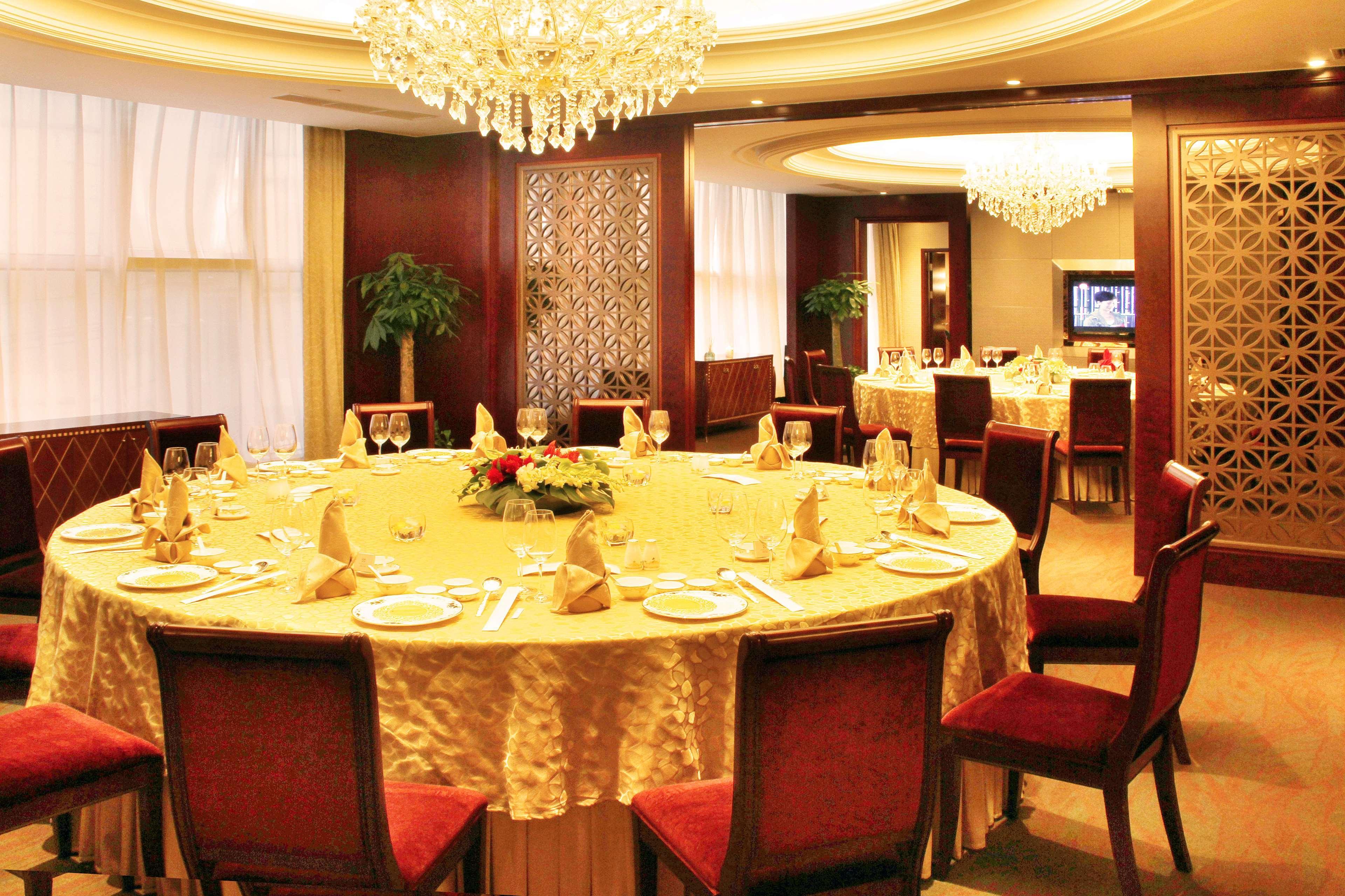 - Nanjing Road Hotel Shanghai