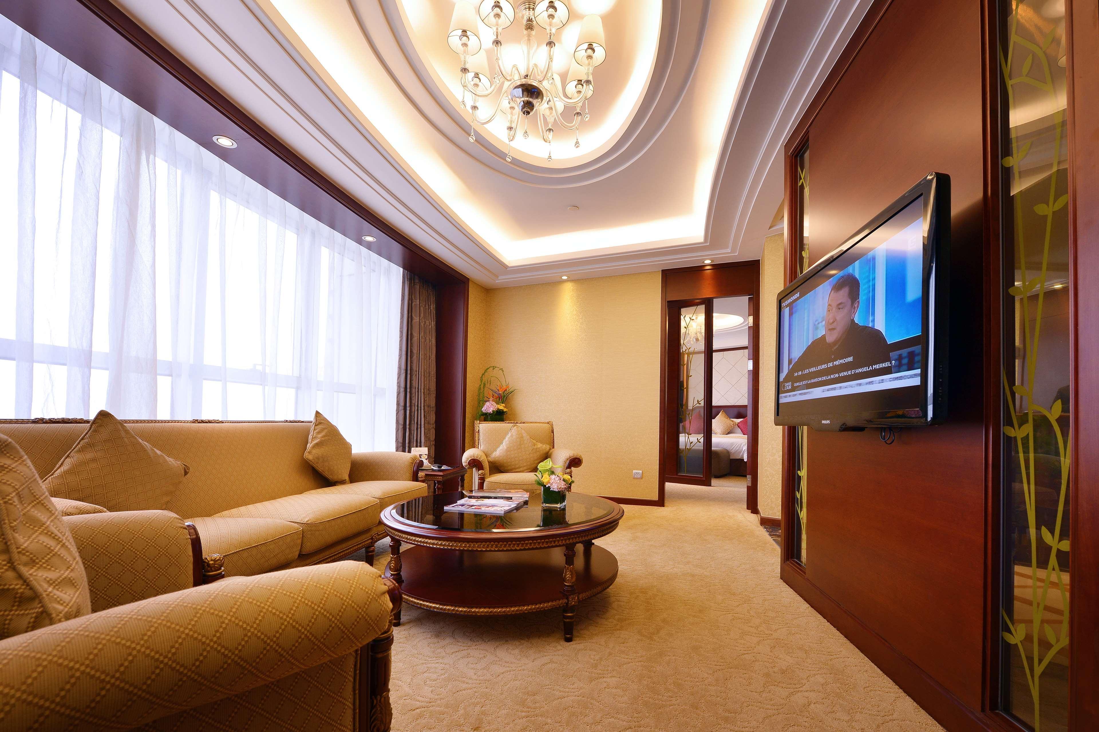 Hotel - Nanjing Road 4*
