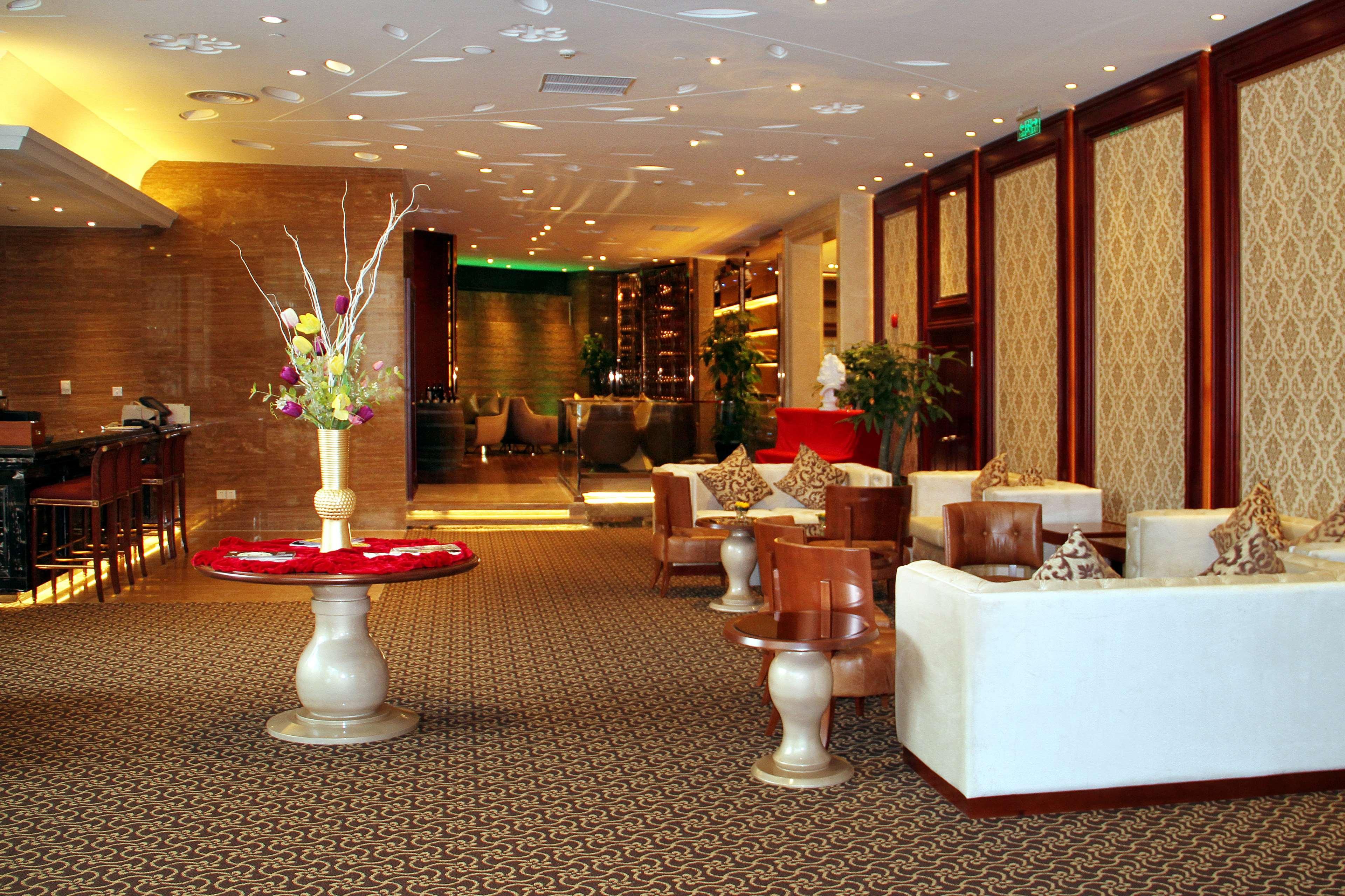 - Nanjing Road Hotel