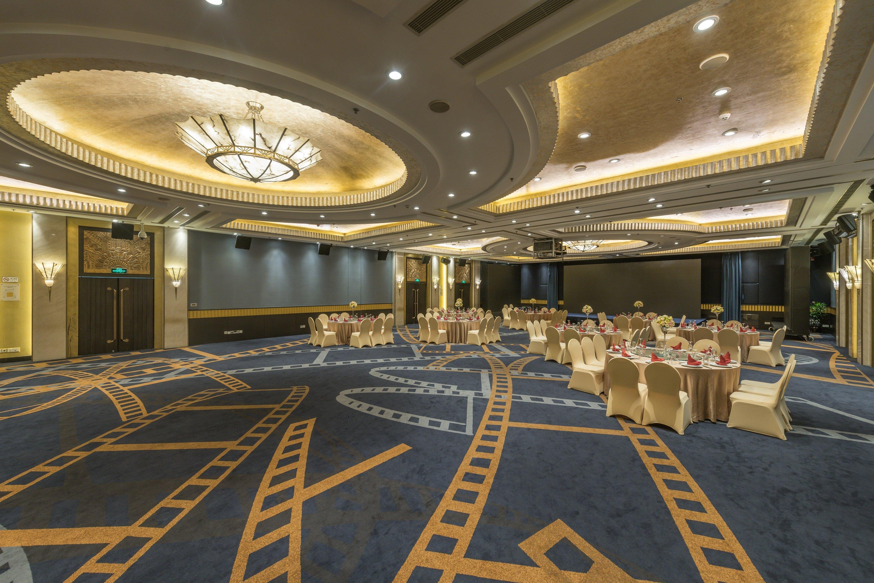 Crowne Plaza By Ihg 5*
